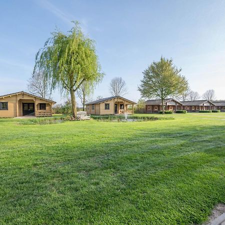 Vakantie-Oord "De Hulsdonken" Bergeijk Exterior foto